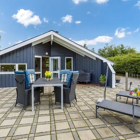 Elize - 10km From The Sea By Interhome